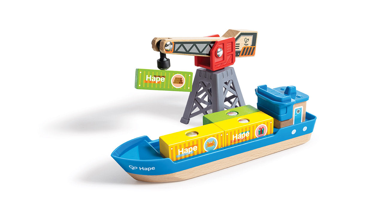 hape-lift-and-load-harbour-set