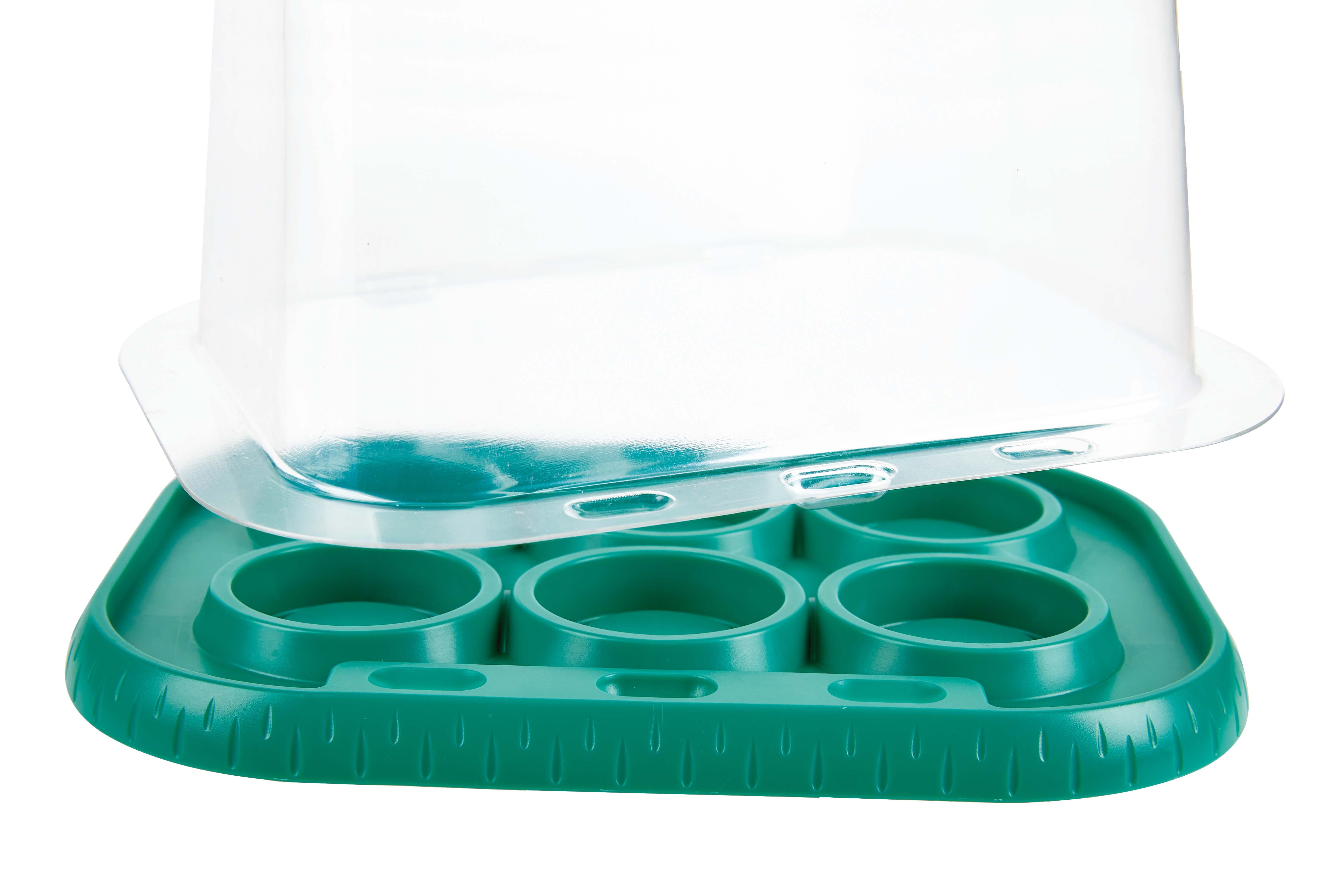 hape-growing-gardeners-green-house