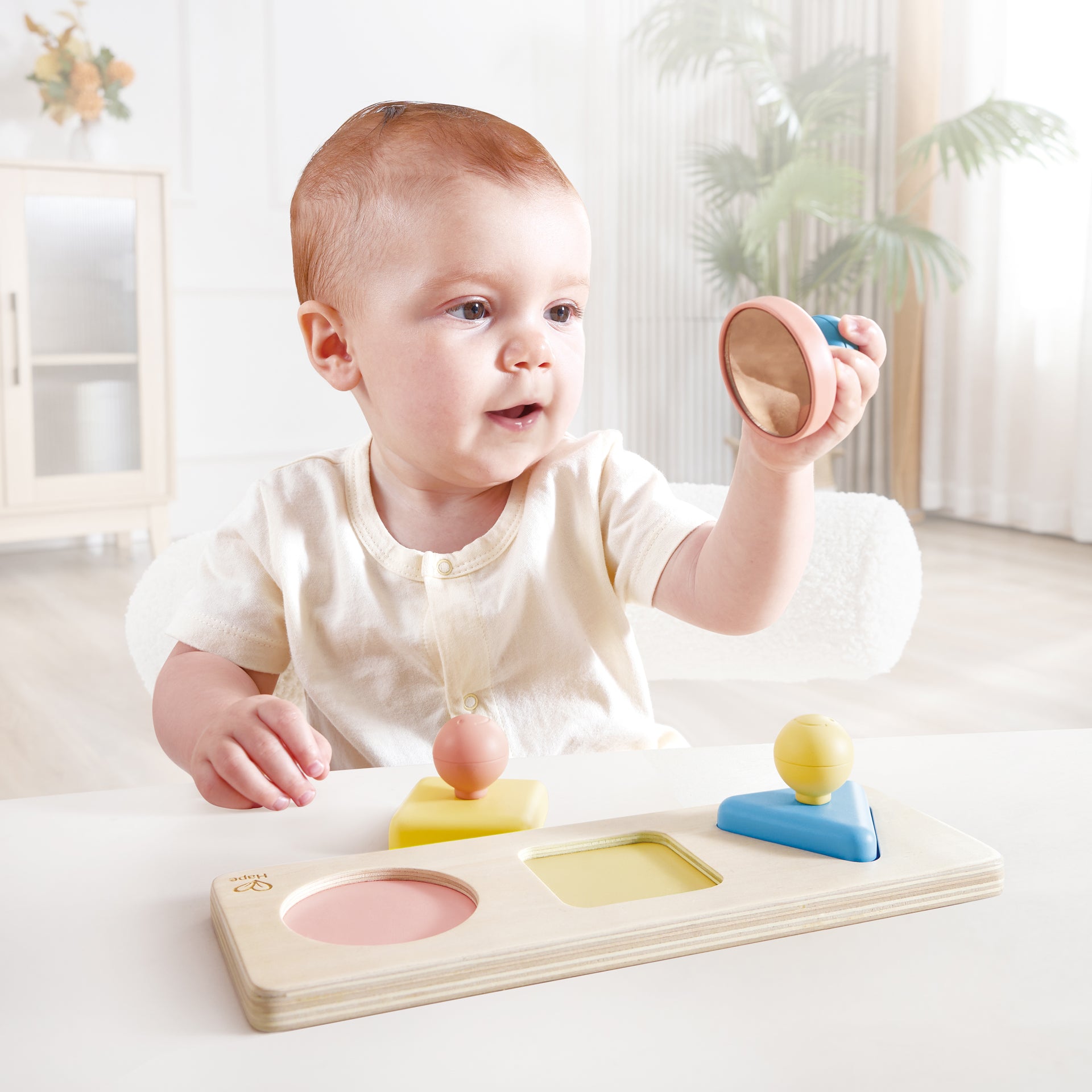 hape-montessori-mirror-shape-puzzle