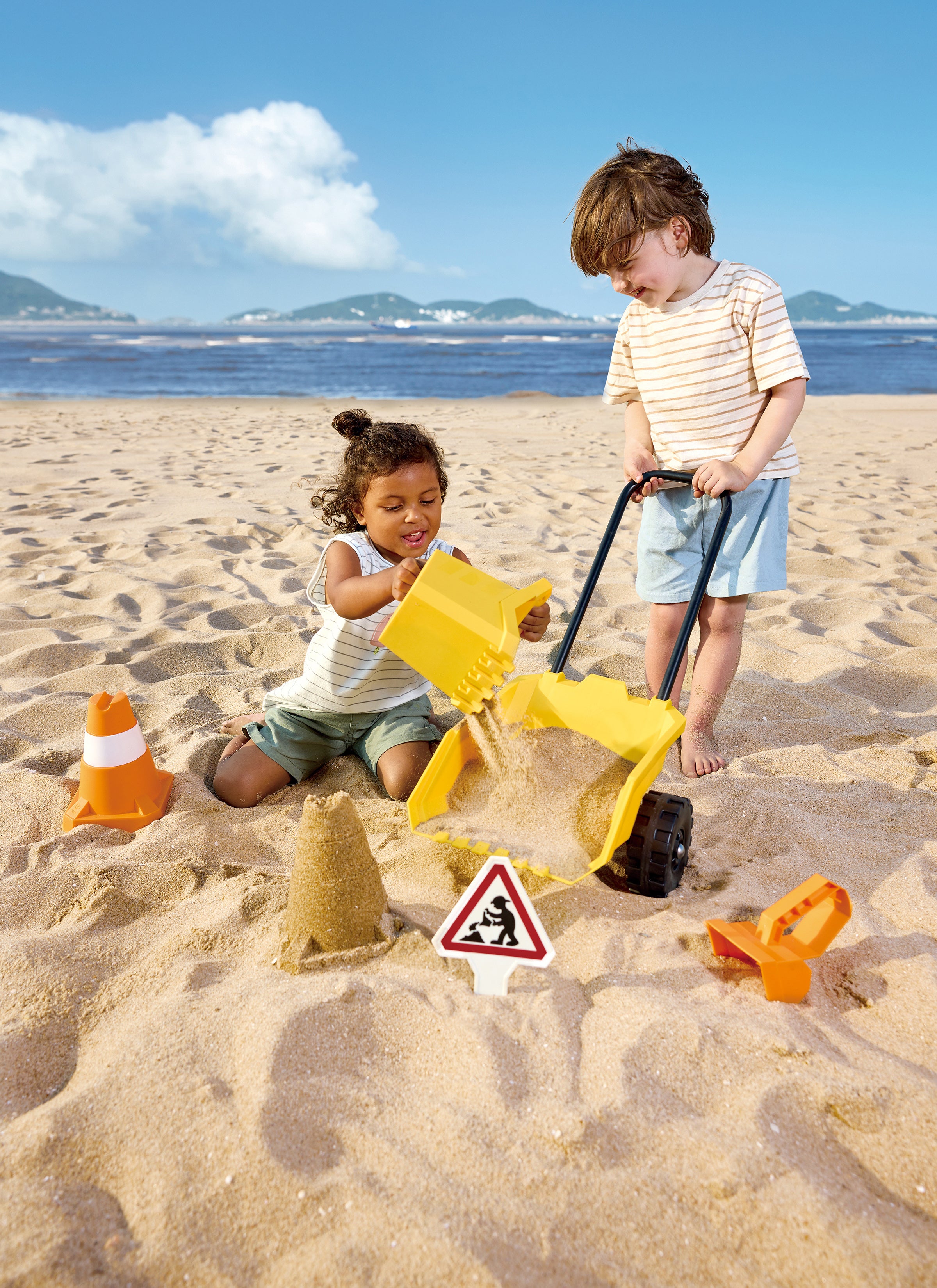 hape-dumper-sand-toy-set