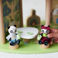 hape-green-planet-pandas-bamboo-house