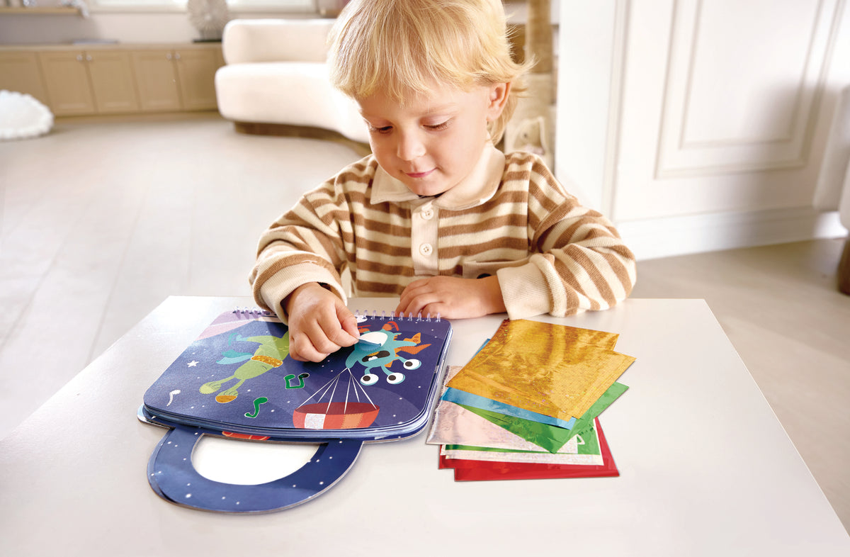 hape-foil-art-travel-kit-space